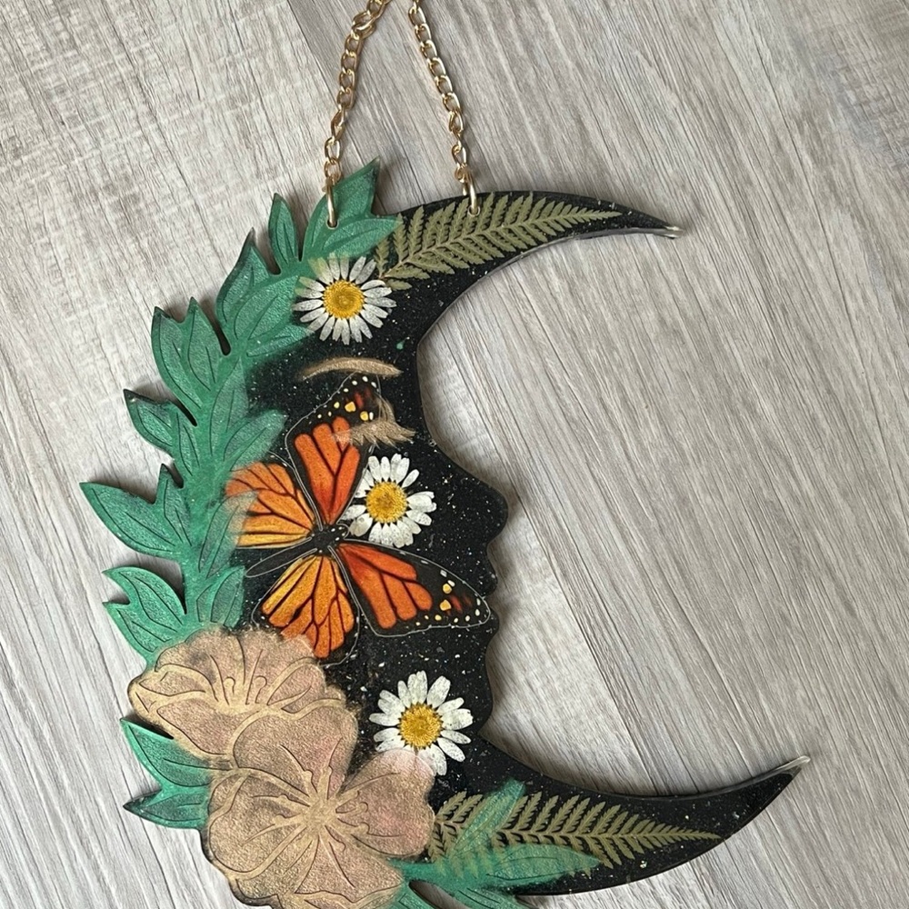 Floral Moon Wall Hanging with Butterfly